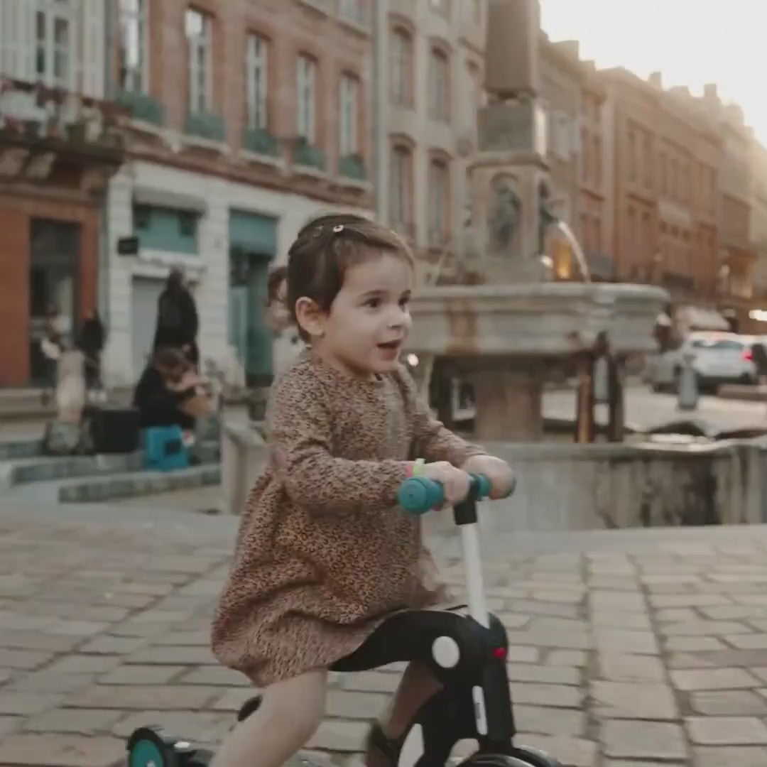 Vidéo de présentation Scootizz Draisienne évolutive 5 en 1 tricycle