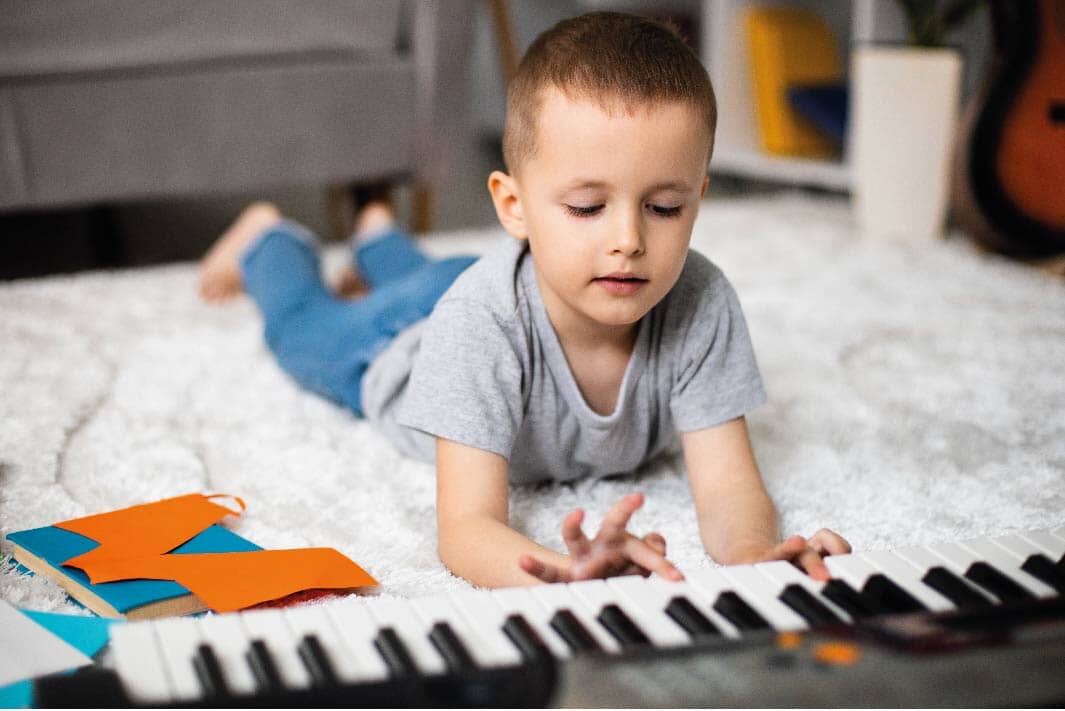 Éveil Musical chez les Tout-Petits : L'Importance de l'Audio et de la Musique